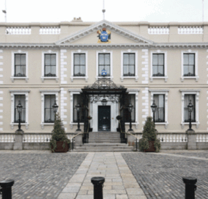 A large-scale castle meant for touring.