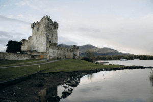 This photo shows a castle.