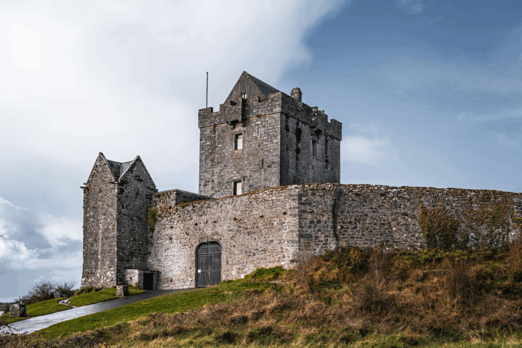 This photo shows a castle.